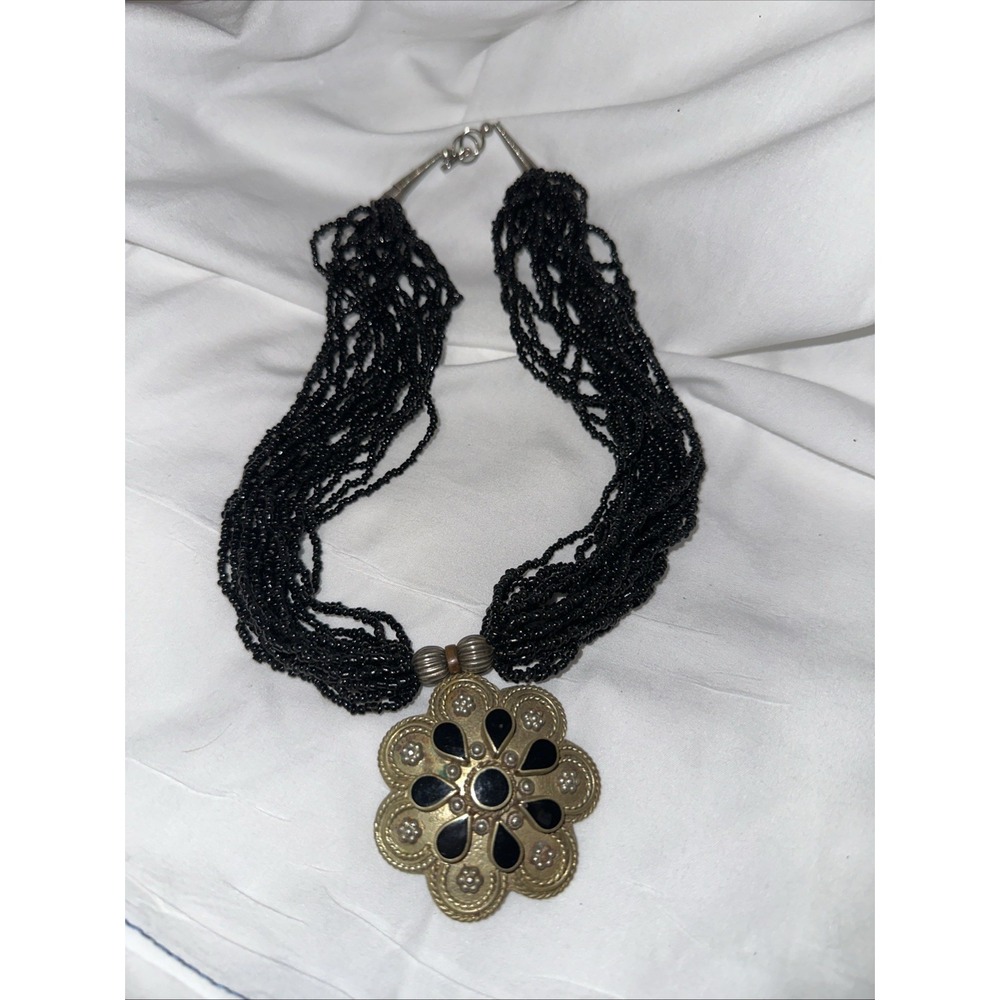 Vintage meltable layer black beats with copper‎ pendent necklace